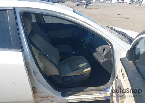 2010 Mazda Mazda6 I Touring Plus z USA, uszkodzony, nr VIN 1YVHZ8CH5A5M45454